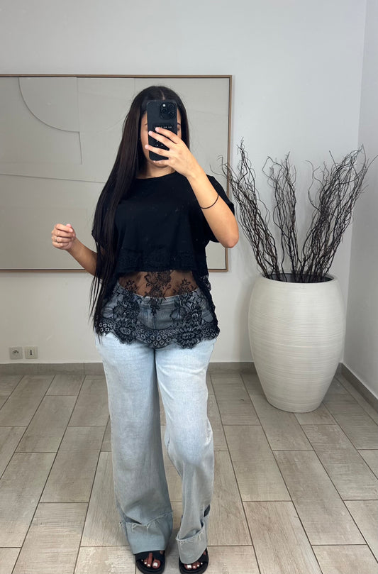 Haut Carla