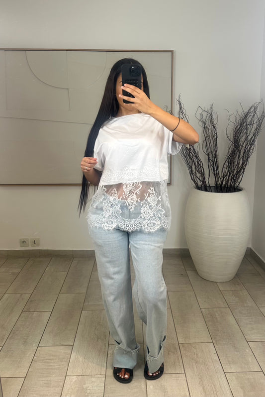 Haut Carla